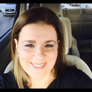 Meet your Posher, Mercedes